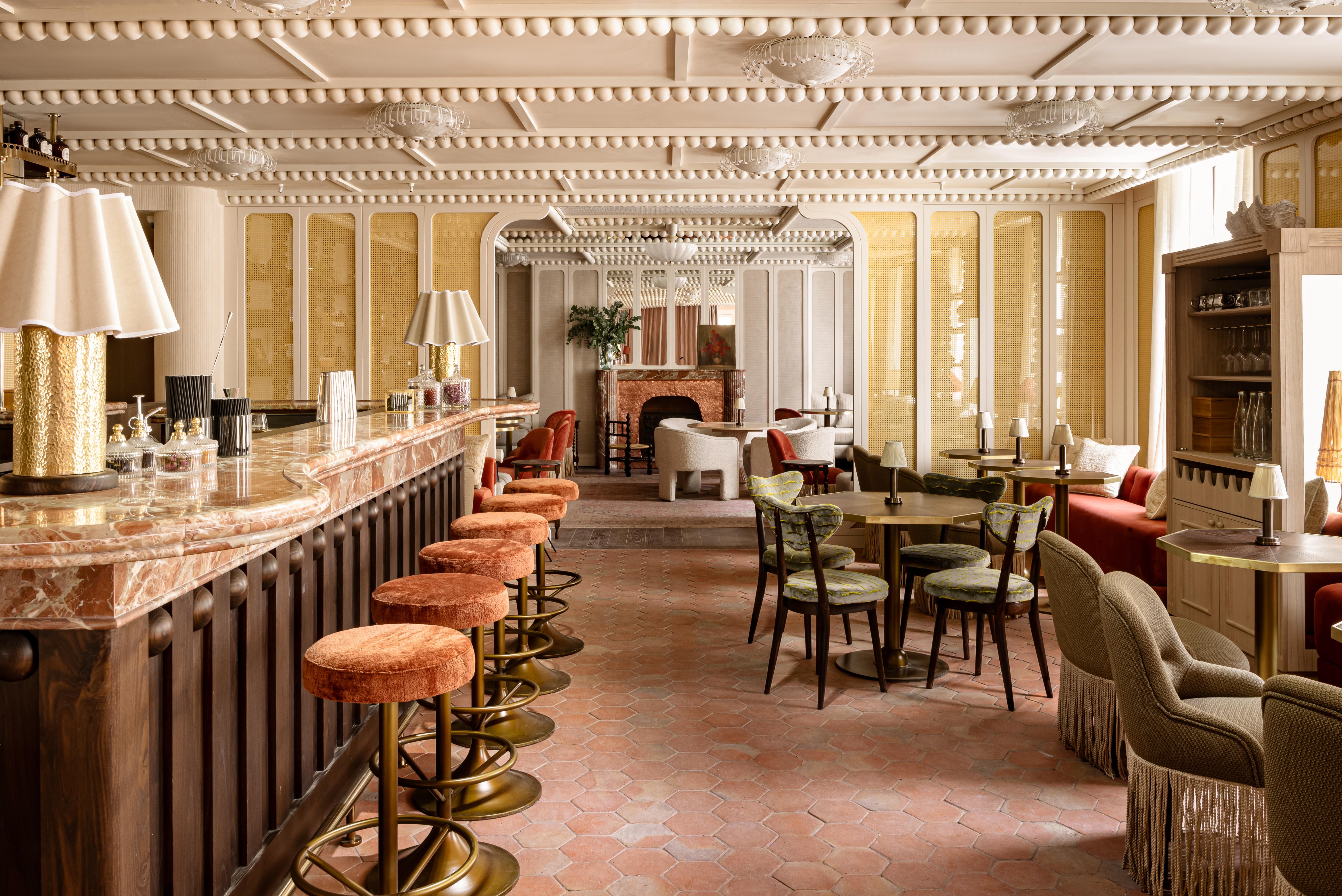 Chateau Des Fleurs Hotel