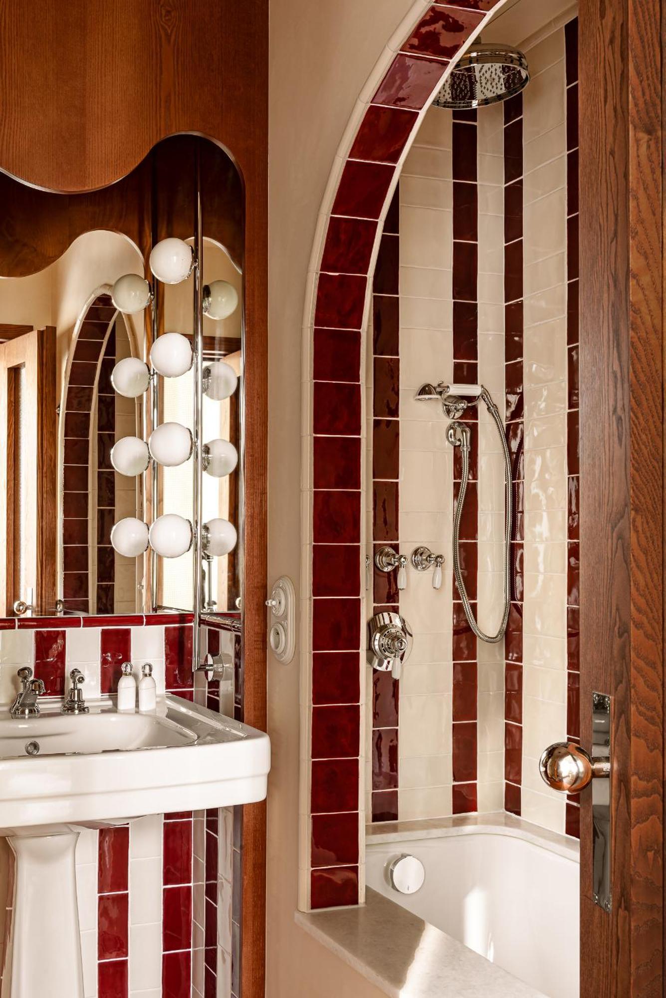 Chateau Des Fleurs Hotel 5*